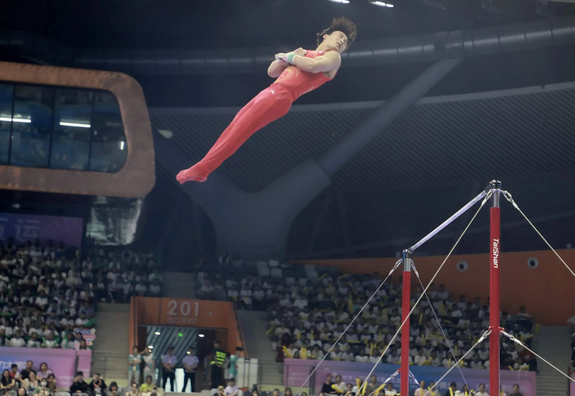 以高出第二 以高出第二